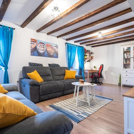 Holiday House Nova Stara Baška エクステリア 写真