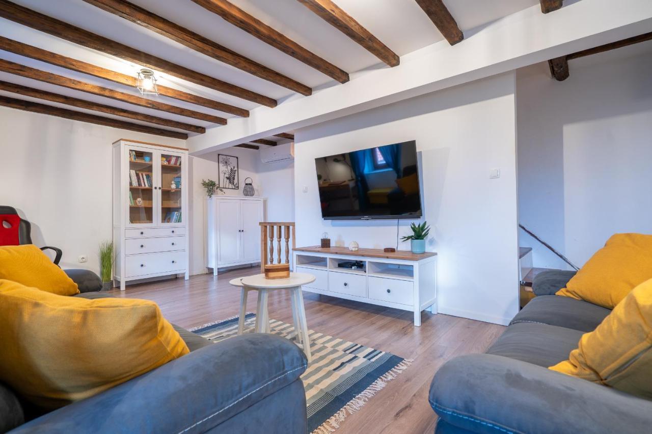 Holiday House Nova Stara Baška エクステリア 写真