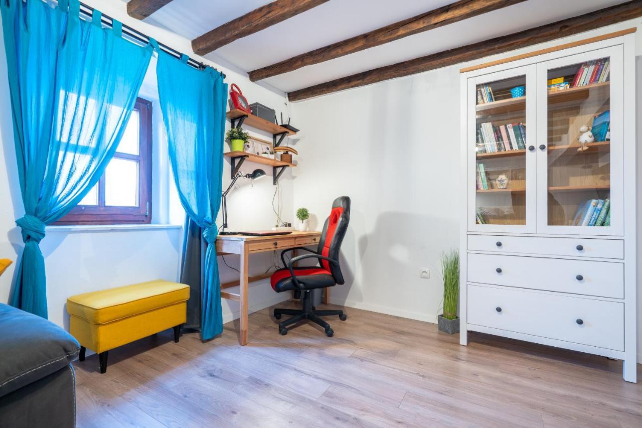 Holiday House Nova Stara Baška エクステリア 写真