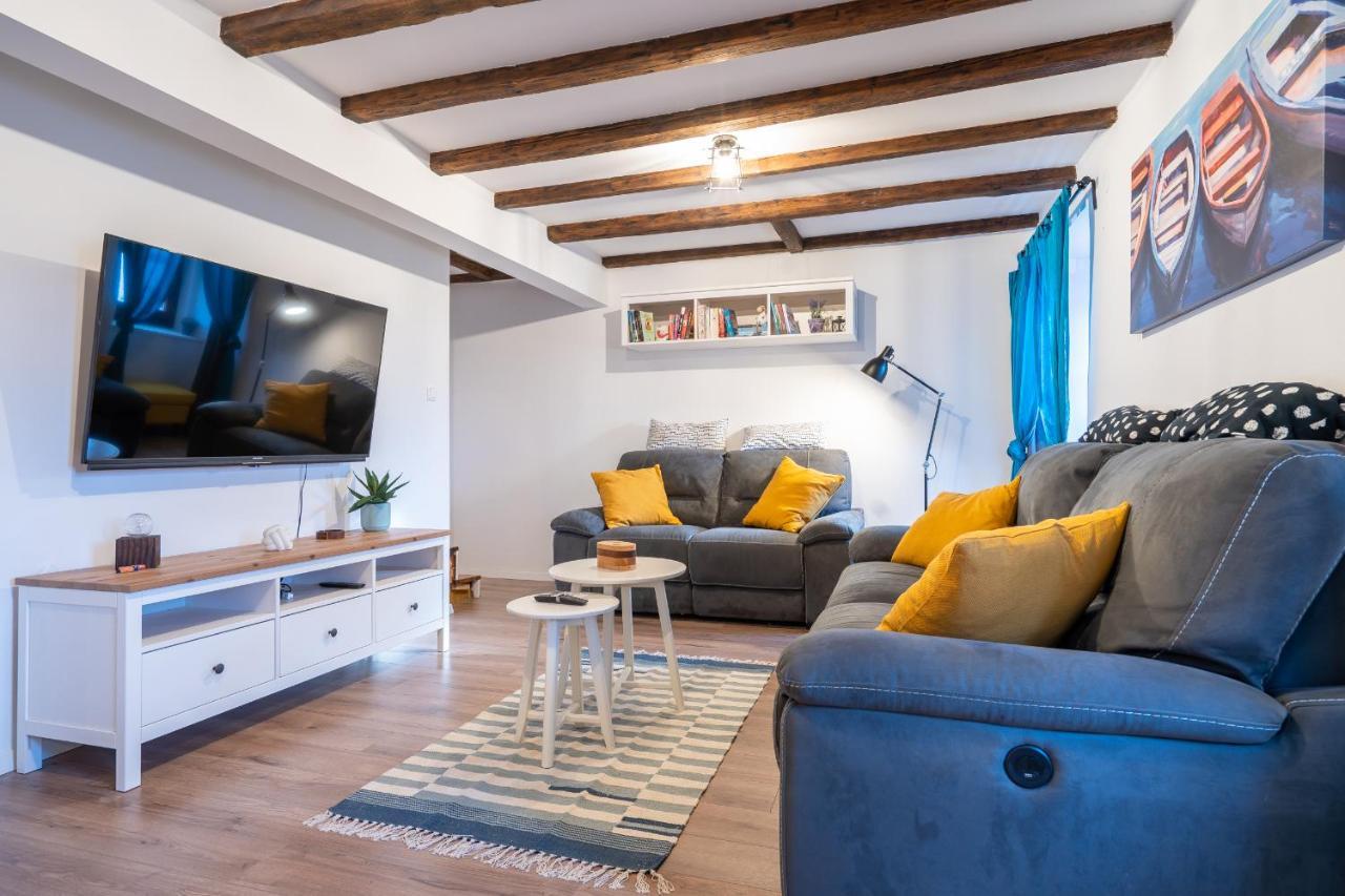Holiday House Nova Stara Baška エクステリア 写真